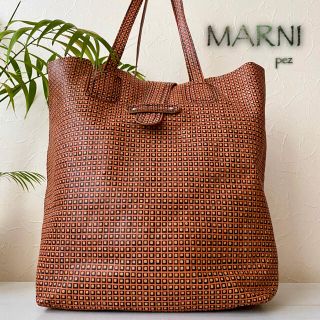 マルニ(Marni)の正規品 MARNI マルニ 約10万 大容量 レザートートバッグ(ショルダーバッグ)