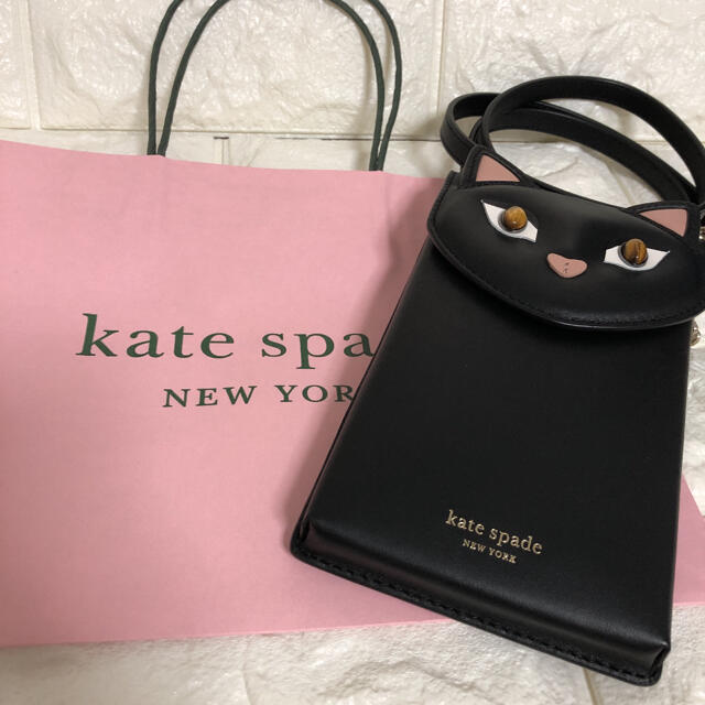 kate spade new york(ケイトスペードニューヨーク)の【新品】kate spade 携帯ショルダーバック 大人気のCATSシリーズ レディースのバッグ(ショルダーバッグ)の商品写真