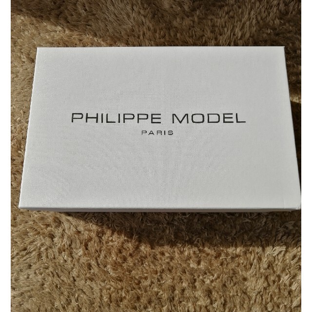 PHILIPPE MODEL(フィリップモデル)の新品未使用フィリップモデルスニーカー42　カーキ メンズの靴/シューズ(スニーカー)の商品写真