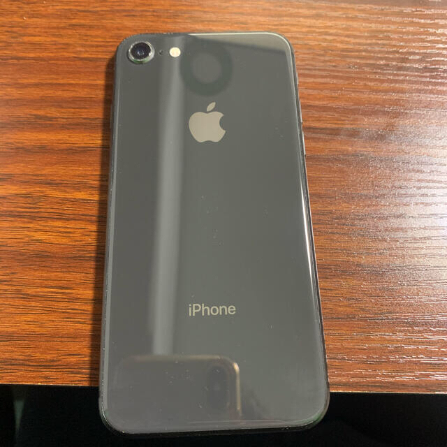 美品】iPhone8/64GB/SIMフリー/ガラスフィルム付き-
