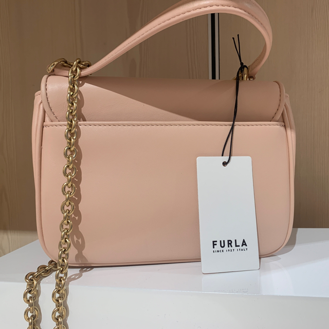 Furla(フルラ)のフルラ本革FURLAコージーミニショルダーバッグキャンディローズ レディースのバッグ(ショルダーバッグ)の商品写真