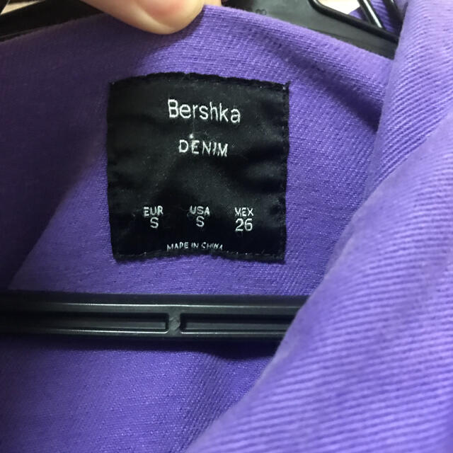 Bershka(ベルシュカ)のデニムジャケット Gジャン 紫　ベルシュカ　ジージャン　ジャケット　コート レディースのジャケット/アウター(Gジャン/デニムジャケット)の商品写真