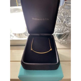 ティファニー(Tiffany & Co.)のティファニー❤︎ Tスマイル スモール ネックレス YG(ネックレス)