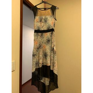 ビーシービージーマックスアズリア(BCBGMAXAZRIA)のBCBG maxazria シフォンプリーツドレス(ロングワンピース/マキシワンピース)