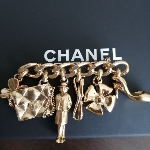 CHANEL　ヴィンテージ　レア　ブローチ