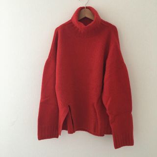 ユナイテッドアローズ(UNITED ARROWS)の美品　UNITED TOKYO  カシミヤウールタートルニット　赤　レッド(ニット/セーター)