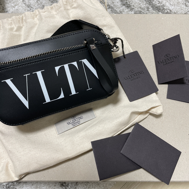 valentino 21ss VLTN レザー スモール ベルトバッグ