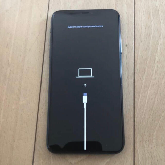 SIMフリー iPhone11ProMax 64GB ゴールド