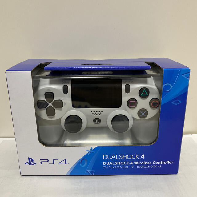 PlayStation4(プレイステーション4)のPS4 ワイヤレスコントローラー　DUALSHOK4 ホワイト　2個 エンタメ/ホビーのゲームソフト/ゲーム機本体(その他)の商品写真