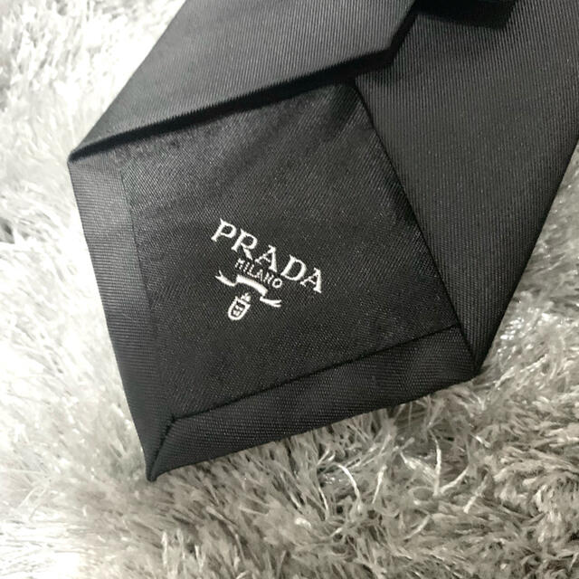 PRADA(プラダ)のプラダ ナイロン ロゴ ネクタイ prada 黒 完売品 メンズのファッション小物(ネクタイ)の商品写真