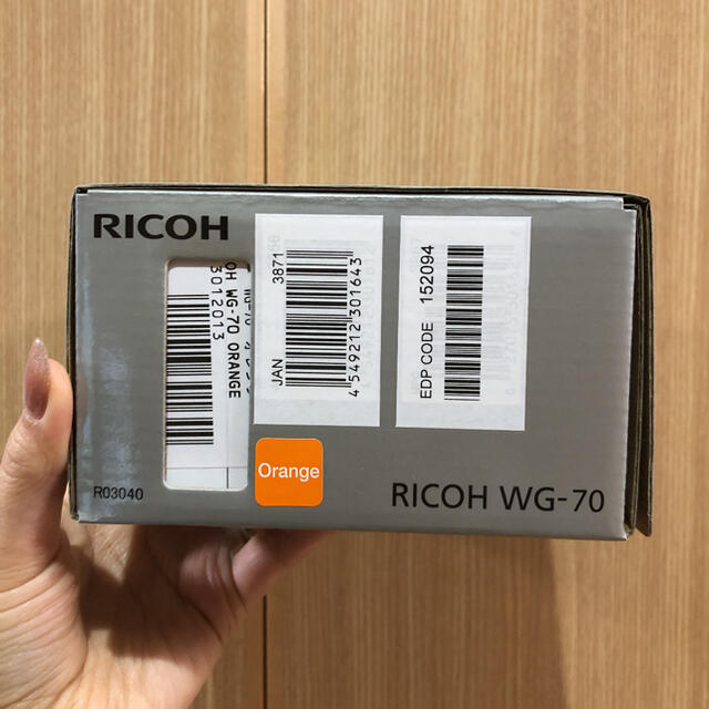 RICOH(リコー)のつむつむ様専用　新品未使用品　RICOH WG-70 オレンジ スマホ/家電/カメラのカメラ(コンパクトデジタルカメラ)の商品写真