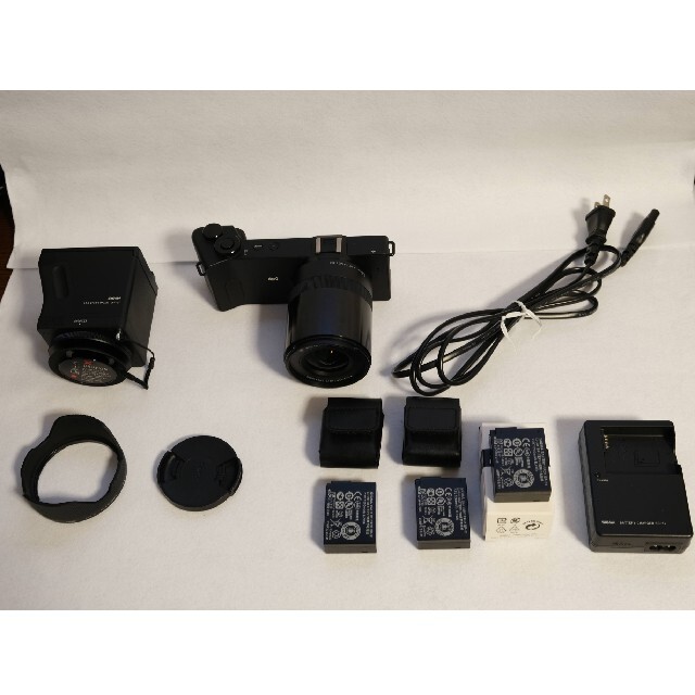 SIGMA(シグマ)のSIGMA dp0 quattro LVF-01 ビューファインダー、予備電池付 スマホ/家電/カメラのカメラ(コンパクトデジタルカメラ)の商品写真