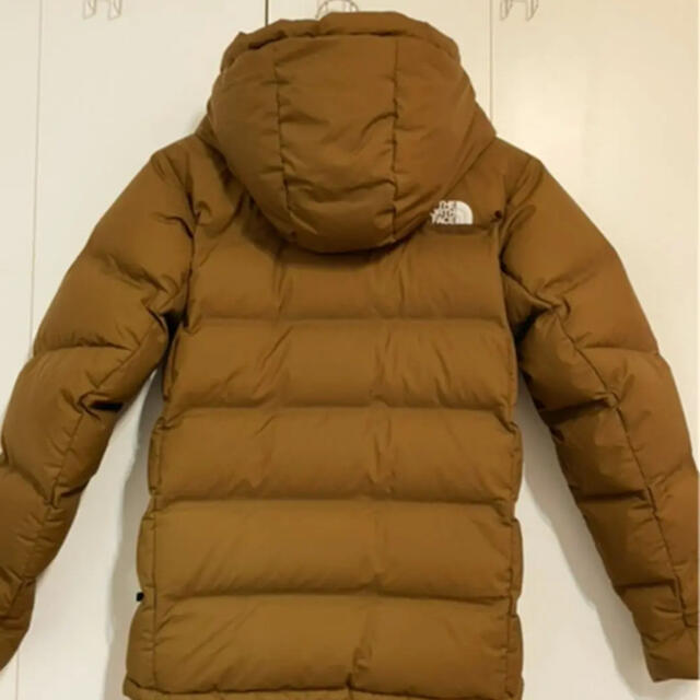 THE NORTH FACE(ザノースフェイス)のビレイヤーパーカ チークブラウン XSノースフェイス NORTH FACE レディースのジャケット/アウター(ダウンジャケット)の商品写真