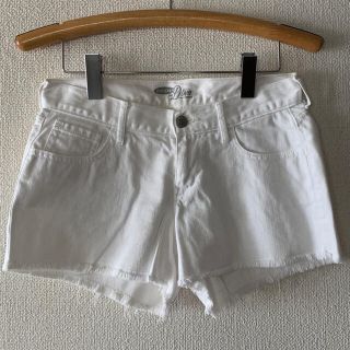 オールドネイビー(Old Navy)のぴー様白デニムショートパンツ(ショートパンツ)