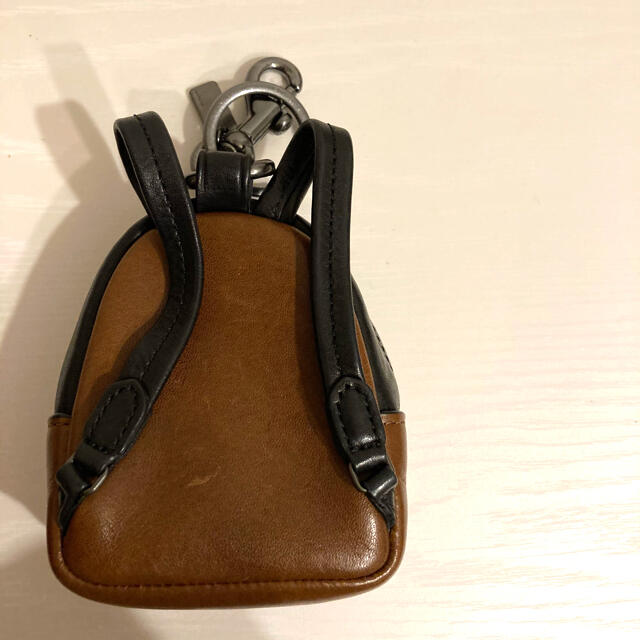 COACH(コーチ)のcoach ミニリュック　キーホルダー　【最終お値下げ】 レディースのファッション小物(キーホルダー)の商品写真