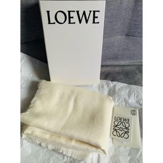 ロエベ(LOEWE)の試着のみ　ロエベ　アナグラム  ストール　カシミア　ウール(ストール/パシュミナ)