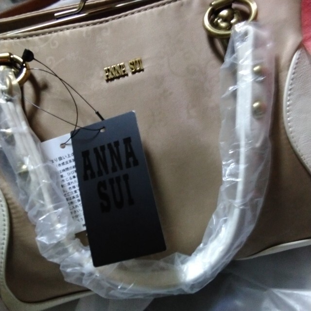 ショルダーバッグ新品未使用ANNA SUIアナスイパレス正規店購入ショルダーハンドバック