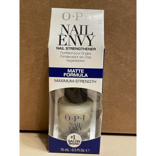 オーピーアイ(OPI)のマットなネイルエンビー　ジェルのお休みにストレンスナー　マットフォーミュラ(ネイルトップコート/ベースコート)