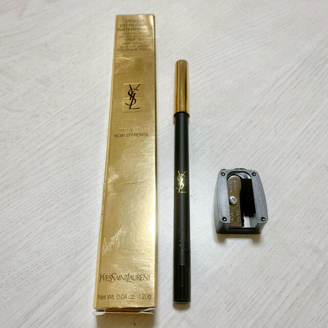 Yves Saint Laurent Beaute(イヴサンローランボーテ)の売りつくし限定タイムセールYSLウォータープルーフアイライナー黒シャープナー付 コスメ/美容のベースメイク/化粧品(アイライナー)の商品写真