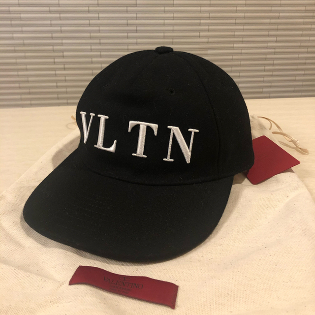 【新品】Valentino ヴァレンティノ VLTN ロゴ キャップ
