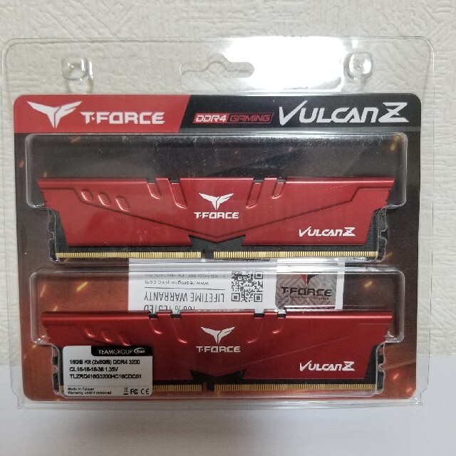 Team DDR4  3200Mhz　デスクトップメモリ　最終値下げintel