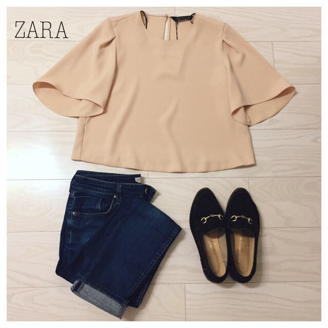 ZARA(ザラ)の【新品】ZARAベージュオレンジブラウス レディースのトップス(シャツ/ブラウス(半袖/袖なし))の商品写真