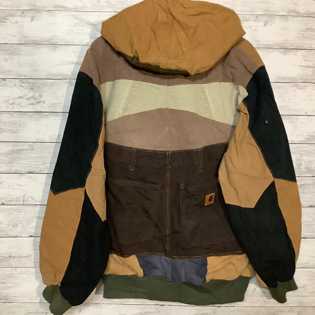 ☆Carhartt リメイクジャケット　一点物　マルチカラー　L メンズのジャケット/アウター(ブルゾン)の商品写真