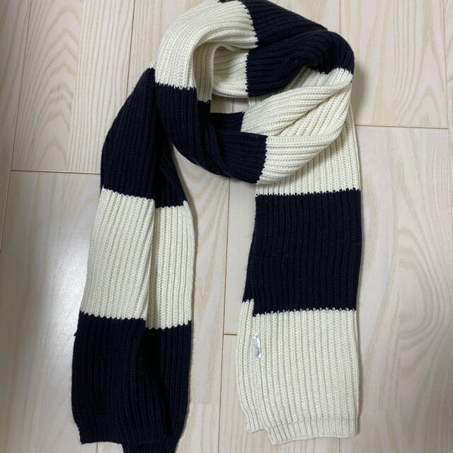 UNIQLO(ユニクロ)のユニクロ　ボーダー　マフラー レディースのファッション小物(マフラー/ショール)の商品写真