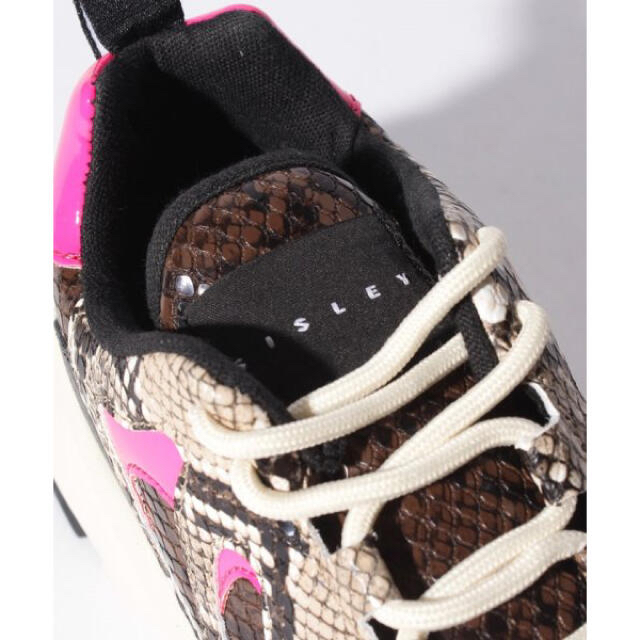 Sisley(シスレー)の新品♡タグ付き♪シスレー　Python柄スニーカー　23.5cm 大特価❣️ レディースの靴/シューズ(スニーカー)の商品写真