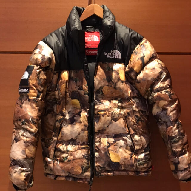 Supreme(シュプリーム)のノースフェイス supreme ヌプシ　ダウン メンズのジャケット/アウター(ダウンジャケット)の商品写真