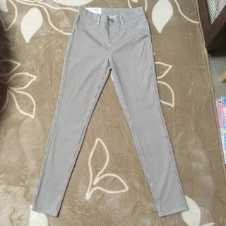 ユニクロ(UNIQLO)のあゆみん様専用 新品☆ユニクロ　ウルトラストレッチプリントレギンスパンツM(スキニーパンツ)