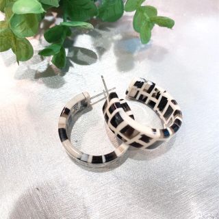 ❂モザイク柄アクリルフープピアス❂(ピアス)