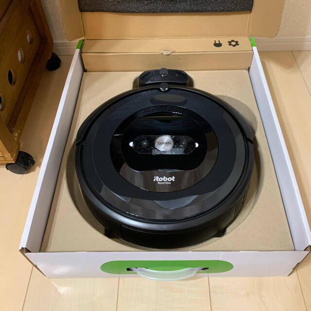 iRobot(アイロボット)のiROBOT ルンバ e5 スマホ/家電/カメラの生活家電(掃除機)の商品写真