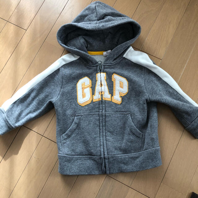 babyGAP(ベビーギャップ)のbabyGAP パーカー　2点セット キッズ/ベビー/マタニティのキッズ服男の子用(90cm~)(ジャケット/上着)の商品写真