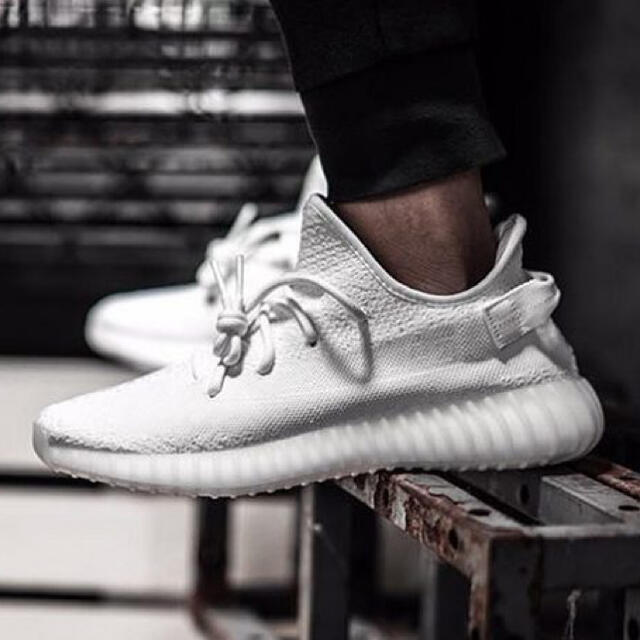 YEEZY BOOST 350 V2 TRIPLE WHITEスニーカー - スニーカー