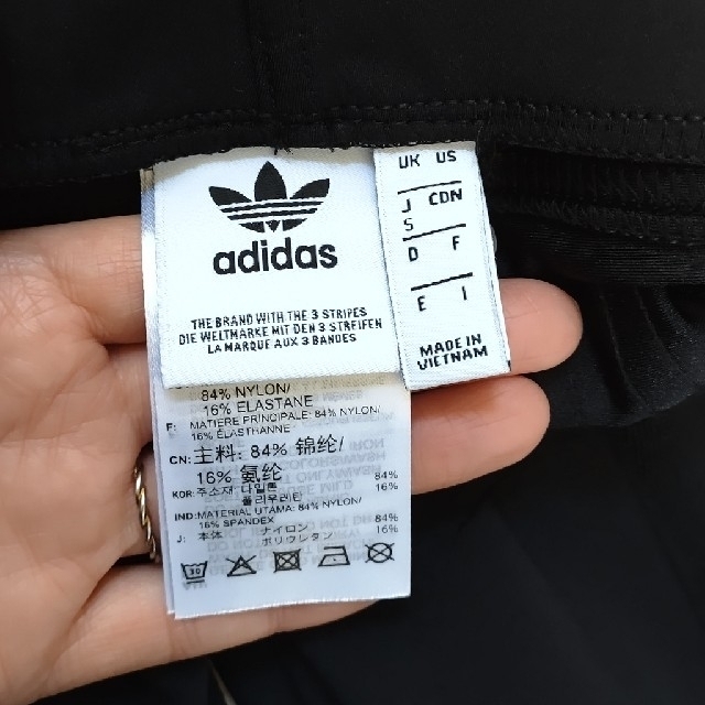 adidas(アディダス)のアディダス フィオルッチ レギンス レディースのレッグウェア(レギンス/スパッツ)の商品写真