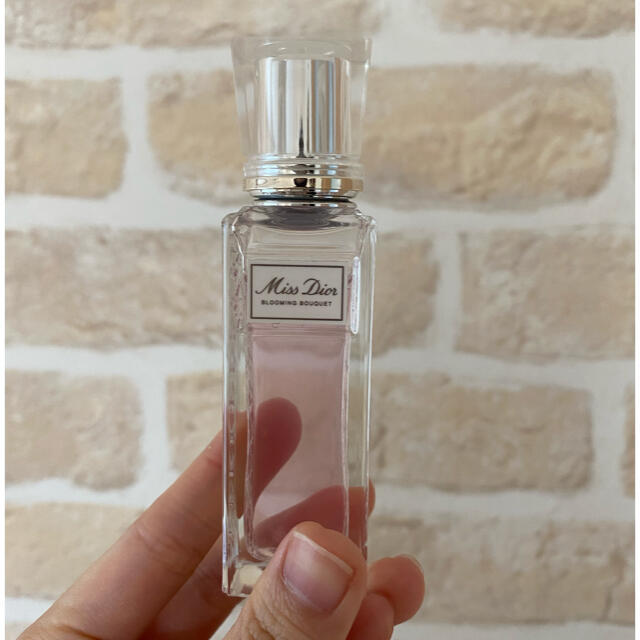 Dior(ディオール)のミスディオール　ブルーミングブーケ　ローラー コスメ/美容の香水(香水(女性用))の商品写真