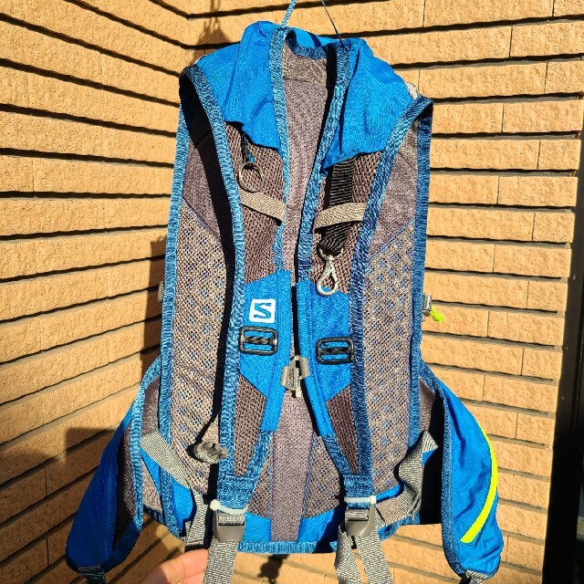 SALOMON(サロモン)のサロモン　Trail 20 メンズのバッグ(バッグパック/リュック)の商品写真