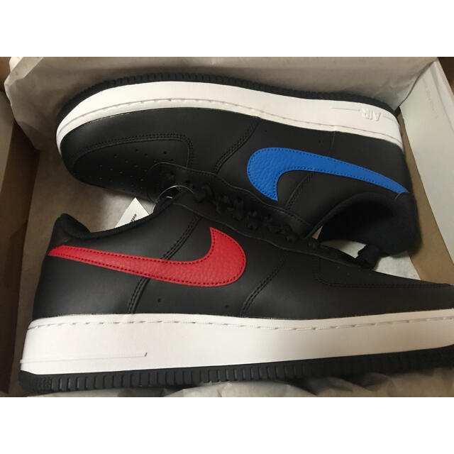 NIKE(ナイキ)の最終価格28.0 エアフォース 1 '07 AF1 メンズスニーカー 白 黒 青 メンズの靴/シューズ(スニーカー)の商品写真