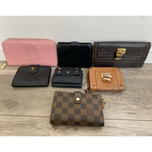 CHANEL(シャネル)のCHANEL・Chloe・VUITTON・jimmy Choo レディースのファッション小物(財布)の商品写真