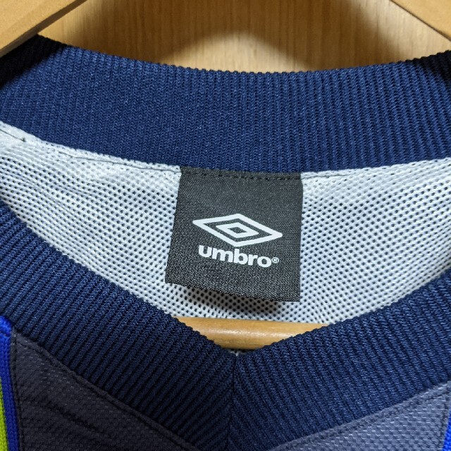 UMBRO(アンブロ)のUmbro　140　ピステ上下セットです スポーツ/アウトドアのサッカー/フットサル(ウェア)の商品写真