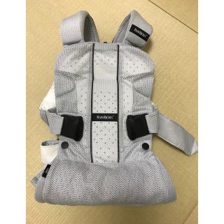 ベビービョルン(BABYBJORN)のベビービョルンoneプラスAir 抱っこ紐(抱っこひも/おんぶひも)