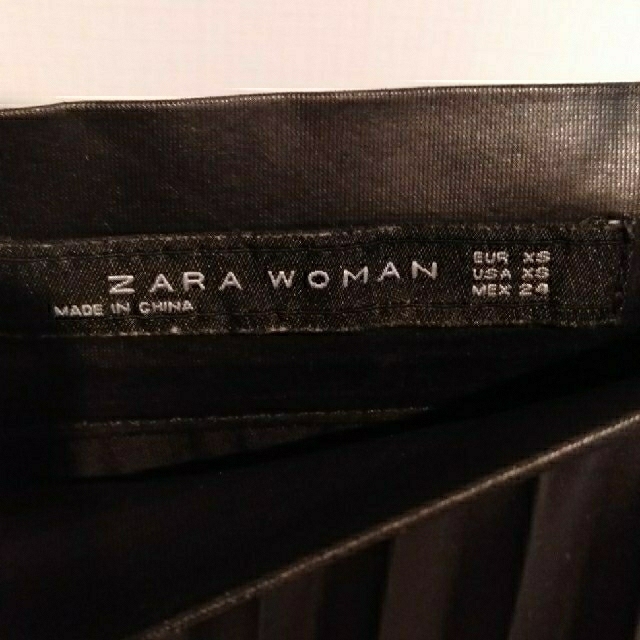 ZARA(ザラ)のZARA　ロング　プリーツスカート　黒 レディースのスカート(ロングスカート)の商品写真