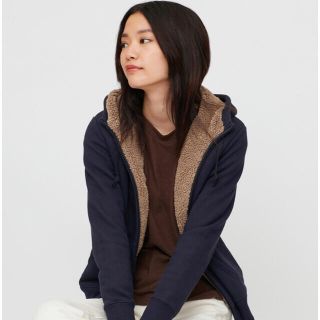 ユニクロ(UNIQLO)の新品！ユニクロ　ボアスェットフルジップパーカー　XL(パーカー)