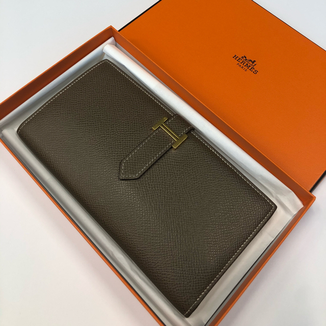 Hermes(エルメス)のHERMES エルメス ベアンスフレ エトゥープ レディースのファッション小物(財布)の商品写真