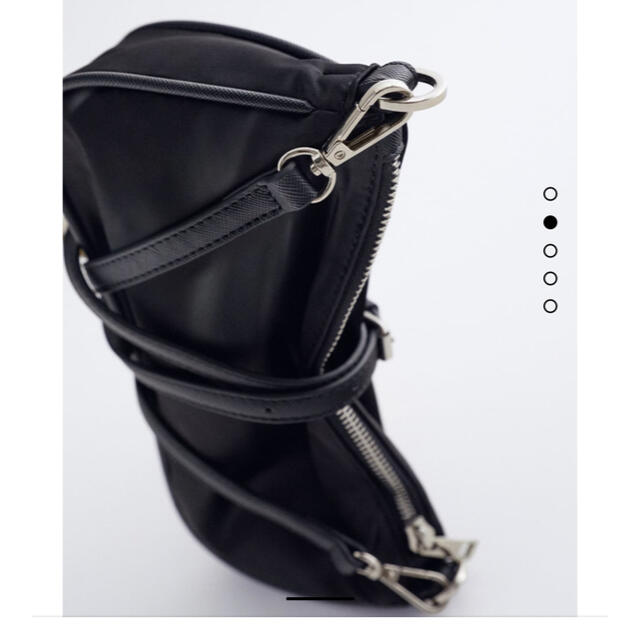 ZARA(ザラ)のZARA サテン風ショルダーバッグ レディースのバッグ(ショルダーバッグ)の商品写真