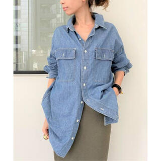 アパルトモンドゥーズィエムクラス(L'Appartement DEUXIEME CLASSE)の★未使用・タグ付★REMI RELIEFレミレリーフChambray シャツ(シャツ/ブラウス(長袖/七分))