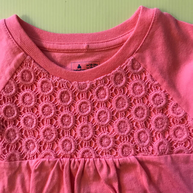 babyGAP(ベビーギャップ)のbaby GAP オレンジ　カットソー　Tシャツ　90㎝   キッズ/ベビー/マタニティのキッズ服女の子用(90cm~)(Tシャツ/カットソー)の商品写真