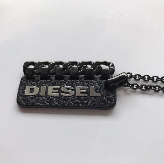 DIESEL(ディーゼル)のDIESEL ロゴネックレス メンズのアクセサリー(ネックレス)の商品写真