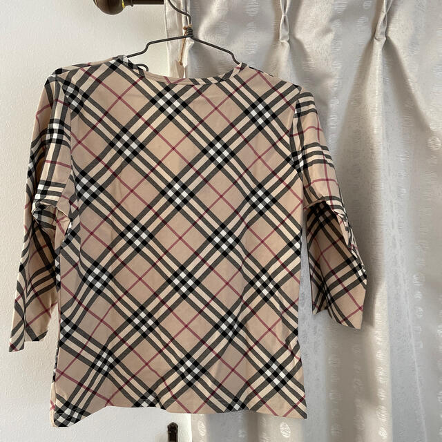 BURBERRY(バーバリー)の⭐️新品⭐️バーバリー　シャツ レディースのトップス(シャツ/ブラウス(長袖/七分))の商品写真